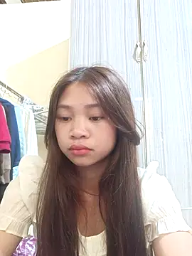 Snapshot of Mayy1 chatting on 10.12.25 Mayy1 online show from 10.12.25