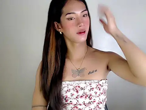 Snapshot of ashley_bombshell chatting on 10.07.25 ashley bombshell online show from 10.07.25