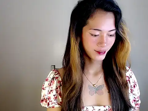 Snapshot of ashley_bombshell chatting on 10.23.25 ashley bombshell online show from 10.23.25