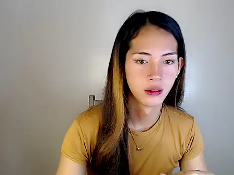 Snapshot of ashley_bombshell chatting on 10.24.25 ashley bombshell online show from 10.24.25