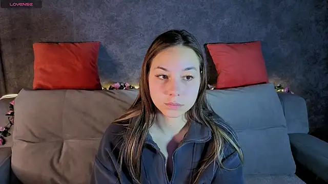 Al1ice Moures online show from 12.04.25