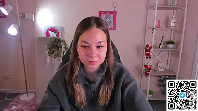 Al1ice Moures online show from 01.10.26