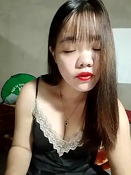 Snapshot of Meomeo-meo chatting on 10.22.25 Meomeo-meo online show from 10.22.25