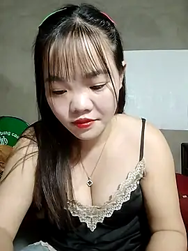 Snapshot of Meomeo-meo chatting on 10.23.25 Meomeo-meo online show from 10.23.25