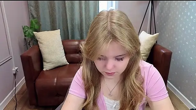 Snapshot of Melissa_199 chatting on 10.20.25 Melissa 199 online show from 10.20.25