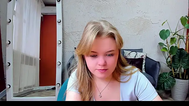Snapshot of Melissa_199 chatting on 10.23.25 Melissa 199 online show from 10.23.25