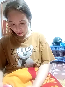 Snapshot of suka-bae chatting on 10.08.25 suka-bae online show from 10.08.25