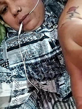 Snapshot of Punjabi_Jatni chatting on 10.24.25 Punjabi Jatni online show from 10.24.25