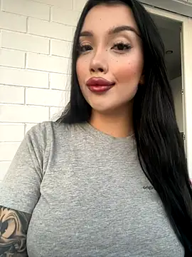 Snapshot of kiss_Lissa chatting on 11.02.25 kiss Lissa online show from 11.02.25