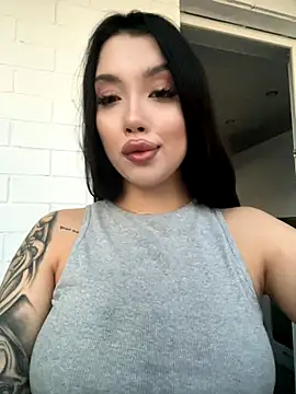 kiss Lissa online show from 11.22.25