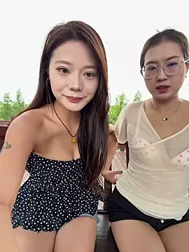 Snapshot of redrose520 chatting on 06.20.26 redrose520 online show from 06.20.26