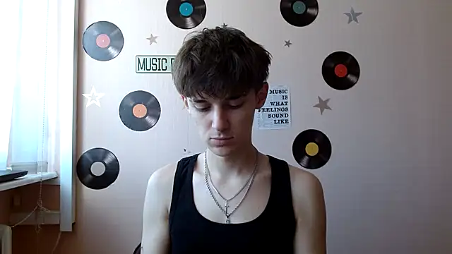 Snapshot of Hoot_Dude_ chatting on 10.12.25 Hoot Dude  online show from 10.12.25