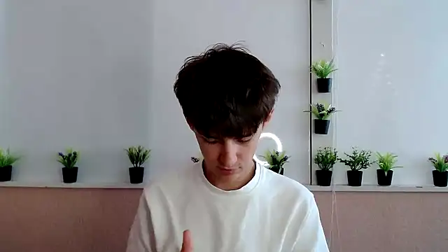 Snapshot of Hoot_Dude_ chatting on 10.14.25 Hoot Dude  online show from 10.14.25