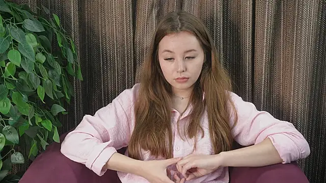 Snapshot of EloiseFarler chatting on 09.24.25 EloiseFarler online show from 09.24.25