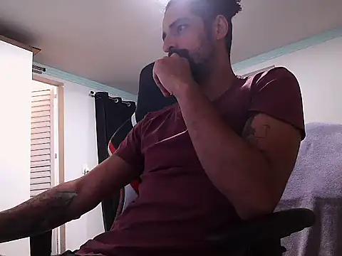 Snapshot of Yunero chatting on 09.30.25 Yunero online show from 09.30.25