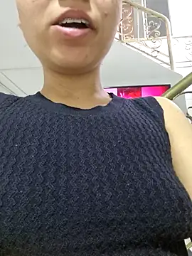 Snapshot of AriaBelles chatting on 10.12.25 AriaBelles online show from 10.12.25