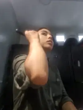 Snapshot of AriaBelles chatting on 11.03.25 AriaBelles online show from 11.03.25