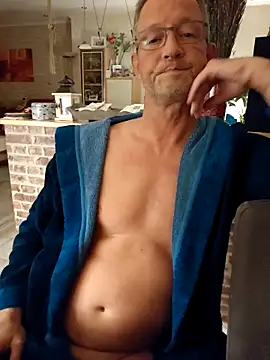 TommyTom76 online show from 10.28.25