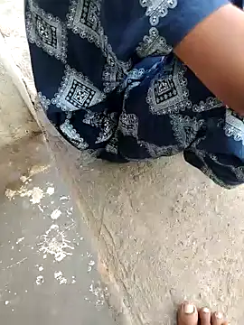 Snapshot of ARTIR1 chatting on 11.03.25 ARTIR1 online show from 11.03.25