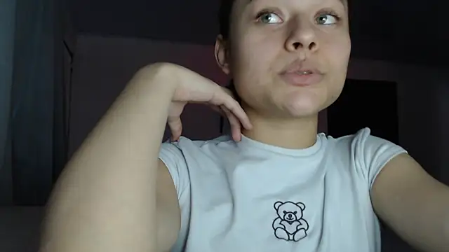 LittleCheerry69 online show from 11.12.25