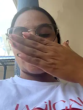 Snapshot of britanny-stone chatting on 10.07.25 britanny-stone online show from 10.07.25