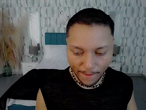 Snapshot of Max_Rivers chatting on 10.24.25 Max Rivers online show from 10.24.25