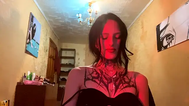 Snapshot of NamBraun chatting on 09.27.25 NamBraun online show from 09.27.25