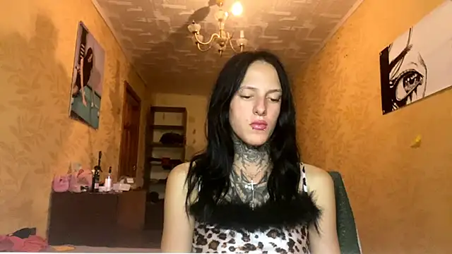 Snapshot of NamBraun chatting on 10.19.25 NamBraun online show from 10.19.25