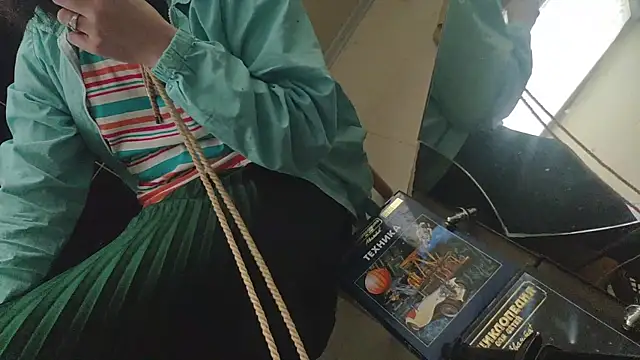 Snapshot of LilithsEve chatting on 10.21.25 LilithsEve online show from 10.21.25