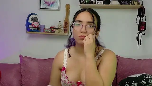 LucyDerby online show from 12.02.25