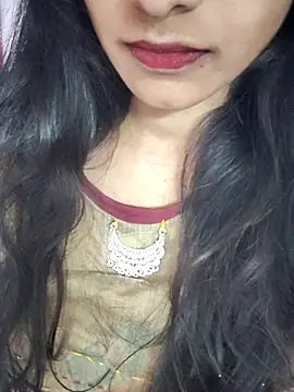 Queen-Bee143 online show from 02.10.26