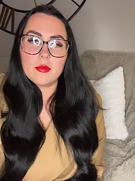 Snapshot of Ruby-Black chatting on 10.18.25 Ruby-Black online show from 10.18.25