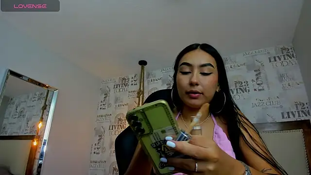 ALAHIACRUZ1 online show from 10.20.25