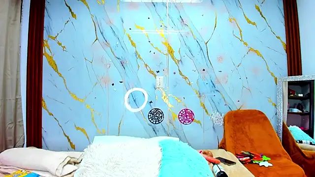 Snapshot of Annie_Evenss chatting on 11.05.25 Annie Evenss online show from 11.05.25