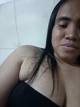 Snapshot of nicayujo chatting on 10.21.25 nicayujo online show from 10.21.25