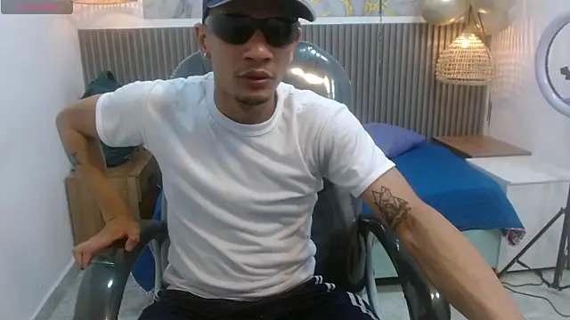 Snapshot of JackBanger_ chatting on 10.19.25 JackBanger  online show from 10.19.25