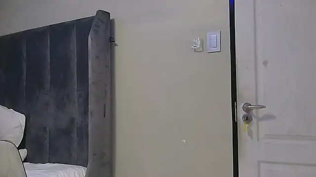 MthondoWeBananaX2 online show from 10.14.25