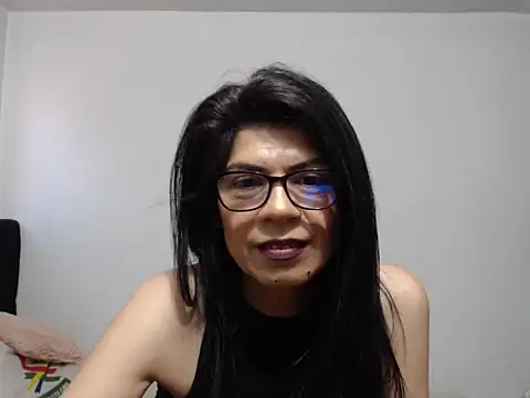 Snapshot of abrilsex23 chatting on 10.15.25 abrilsex23 online show from 10.15.25