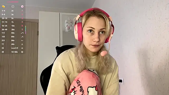 KandaceMassanelli online show from 10.13.25