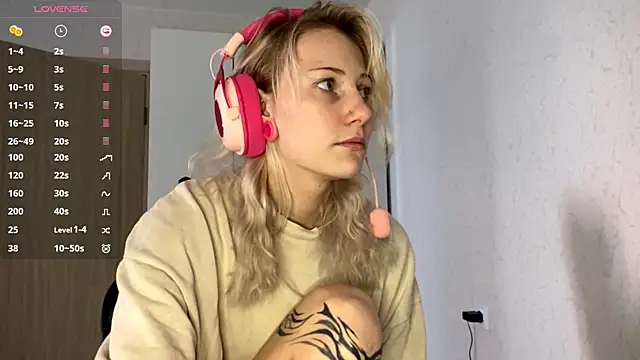 KandaceMassanelli online show from 10.22.25