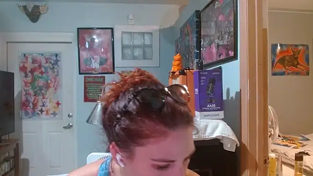 Snapshot of MeliSpice chatting on 10.01.25 MeliSpice online show from 10.01.25