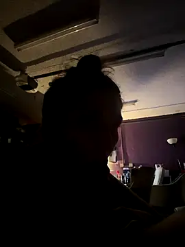 Snapshot of MeliSpice chatting on 11.02.25 MeliSpice online show from 11.02.25