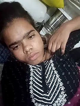 Snapshot of Ok_pooja chatting on 10.02.25 Ok pooja online show from 10.02.25