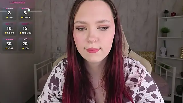 Monica  Queen online show from 05.10.26