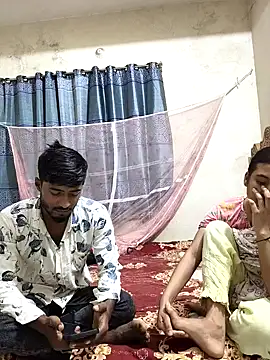 Snapshot of Love_Queen11 chatting on 10.17.25 Love Queen11 online show from 10.17.25