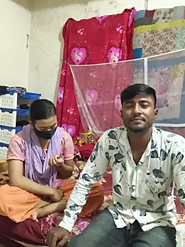 Snapshot of Love_Queen11 chatting on 11.04.25 Love Queen11 online show from 11.04.25