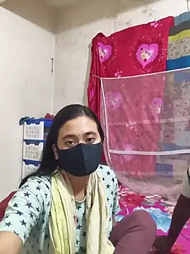 Snapshot of Love_Queen11 chatting on 11.06.25 Love Queen11 online show from 11.06.25