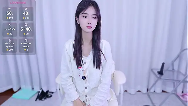 Snapshot of PUTAO_ chatting on 10.18.25 PUTAO  online show from 10.18.25