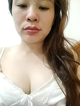 Snapshot of Girl_Shy2000 chatting on 10.19.25 Girl Shy2000 online show from 10.19.25