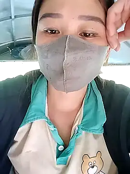 Snapshot of Girl_Shy2000 chatting on 10.26.25 Girl Shy2000 online show from 10.26.25